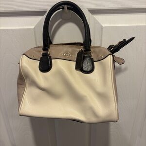 Coach Women's Cream and Black Satchel